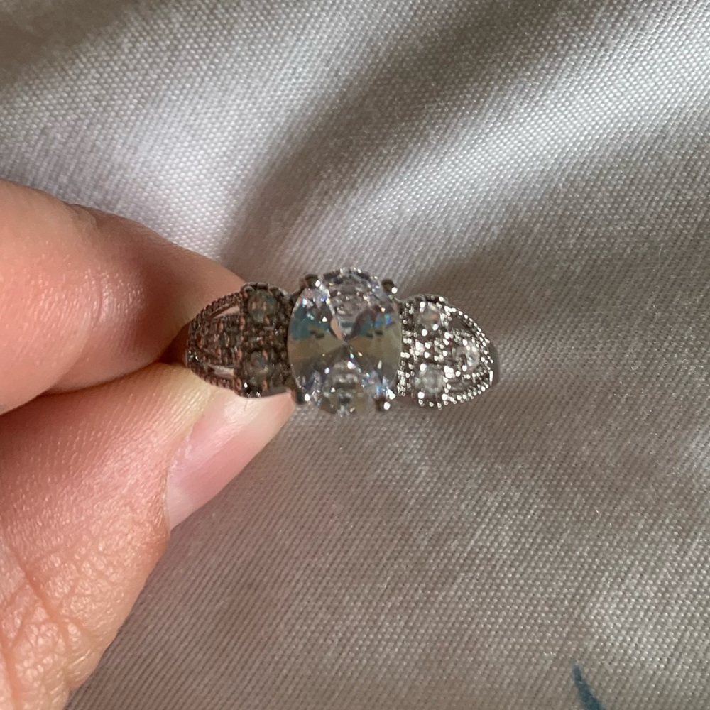 silver ring - Picture 2 of 3